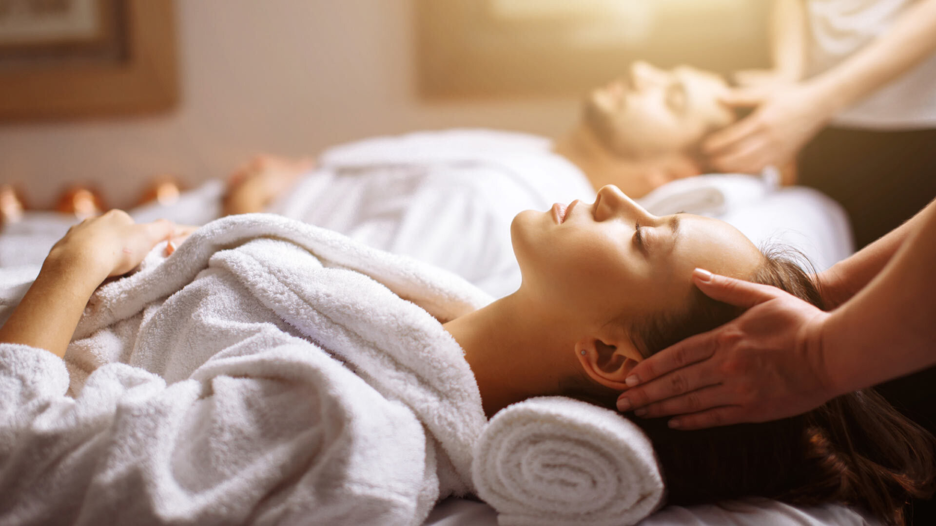 5 best Spas in the City of London - Adamo Spa 5 best Spas in the City of London - Adamo Spa - Couples head Massage