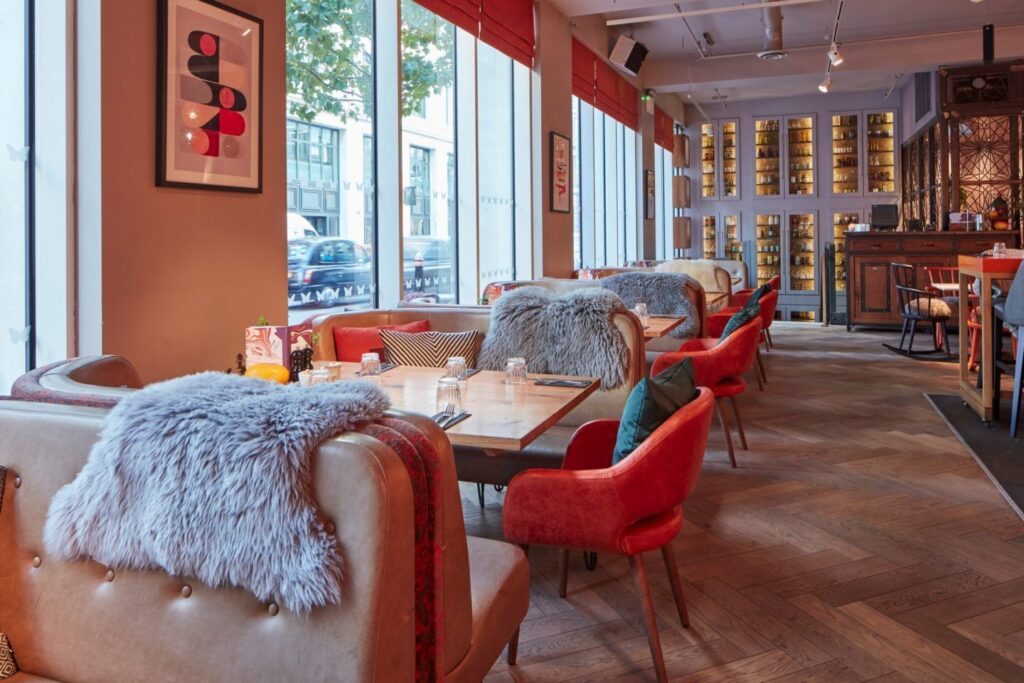 9 Best Brunch Spots in the City of London - The Anthologist 9 Best Brunch Spots in the City of London - The Anthologist - interior of restaurant