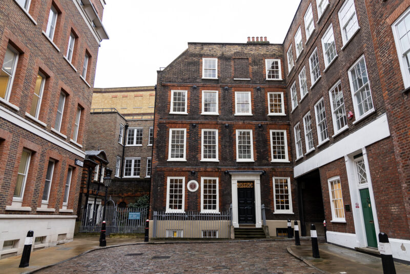 These Famous Historic People were born or lived in the City